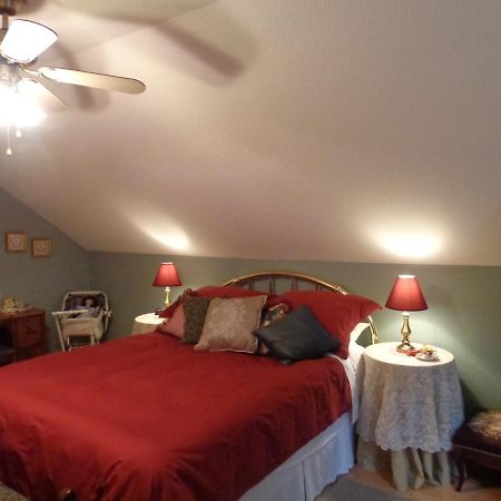 Tea Cozy Bed & Breakfast Qualicum Beach Exterior photo
