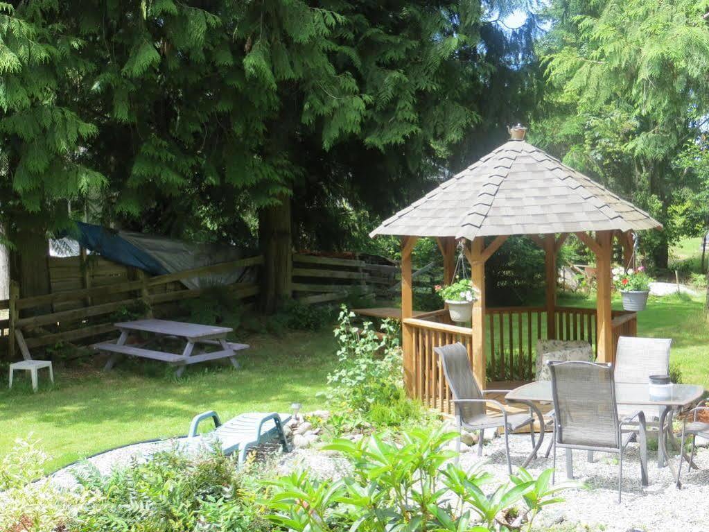 Tea Cozy Bed & Breakfast Qualicum Beach Exterior photo